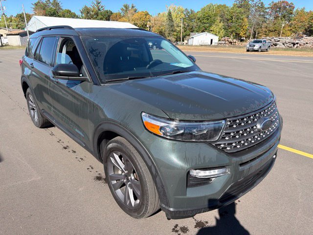 Used 2024 Ford Explorer XLT w/ Equipment Group 202A AWD/4WD image 7