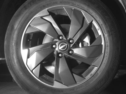 Used 2025 Nissan Rogue SV FWD image 13