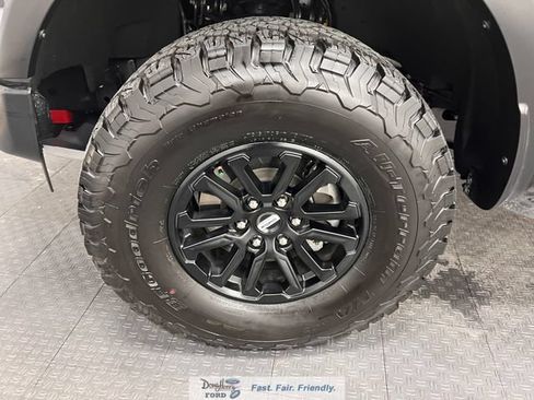 Used 2025 Ford F150 Raptor AWD/4WD image 19