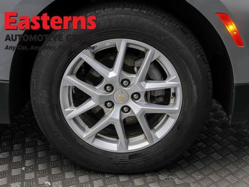 Used 2023 Chevrolet Equinox LT image 30