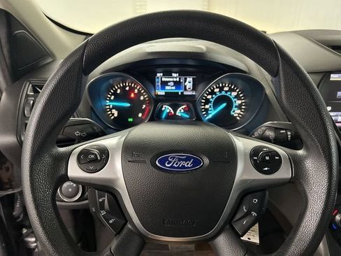 Used 2014 Ford Escape SE w/ Equipment Group 201A FWD image 11