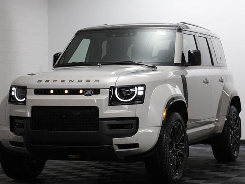 New 2026 Land Rover Defender 110 OCTA AWD/4WD image 1