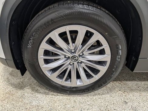 Certified 2025 MAZDA CX-90 3.3 Turbo w/ Select Package image 9