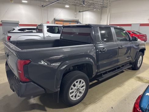 Used 2024 Toyota Tacoma SR5 image 6