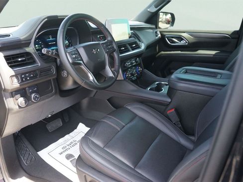 Used 2023 Chevrolet Suburban RST w/ Luxury Package RWD image 8