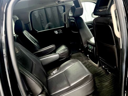 Used 2014 Cadillac Escalade ESV Platinum image 23