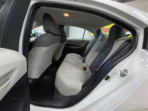 Used 2022 Toyota Corolla LE FWD image 18