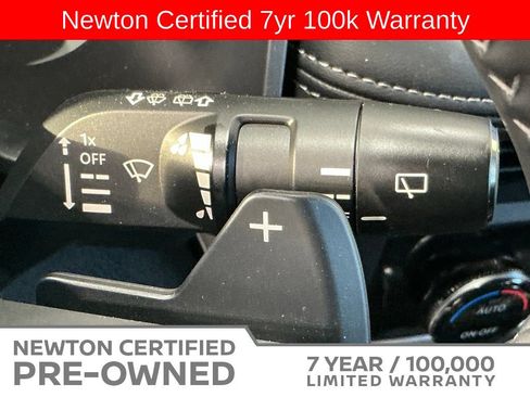 Used 2025 Nissan Rogue SV FWD image 34