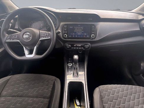 Certified 2021 Nissan Kicks SV FWD image 18