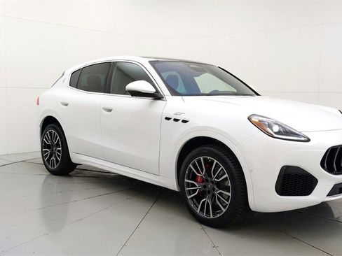 Used 2024 Maserati Grecale GT image 1