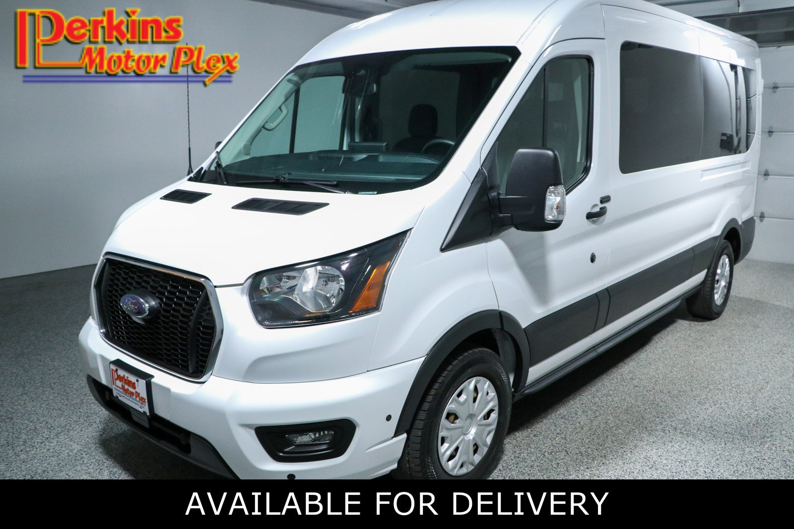 Used 2025 Ford Transit 350 XLT RWD image 1