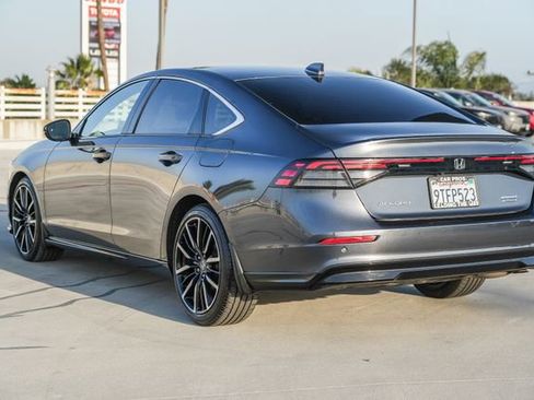 Used 2025 Honda Accord Touring image 8