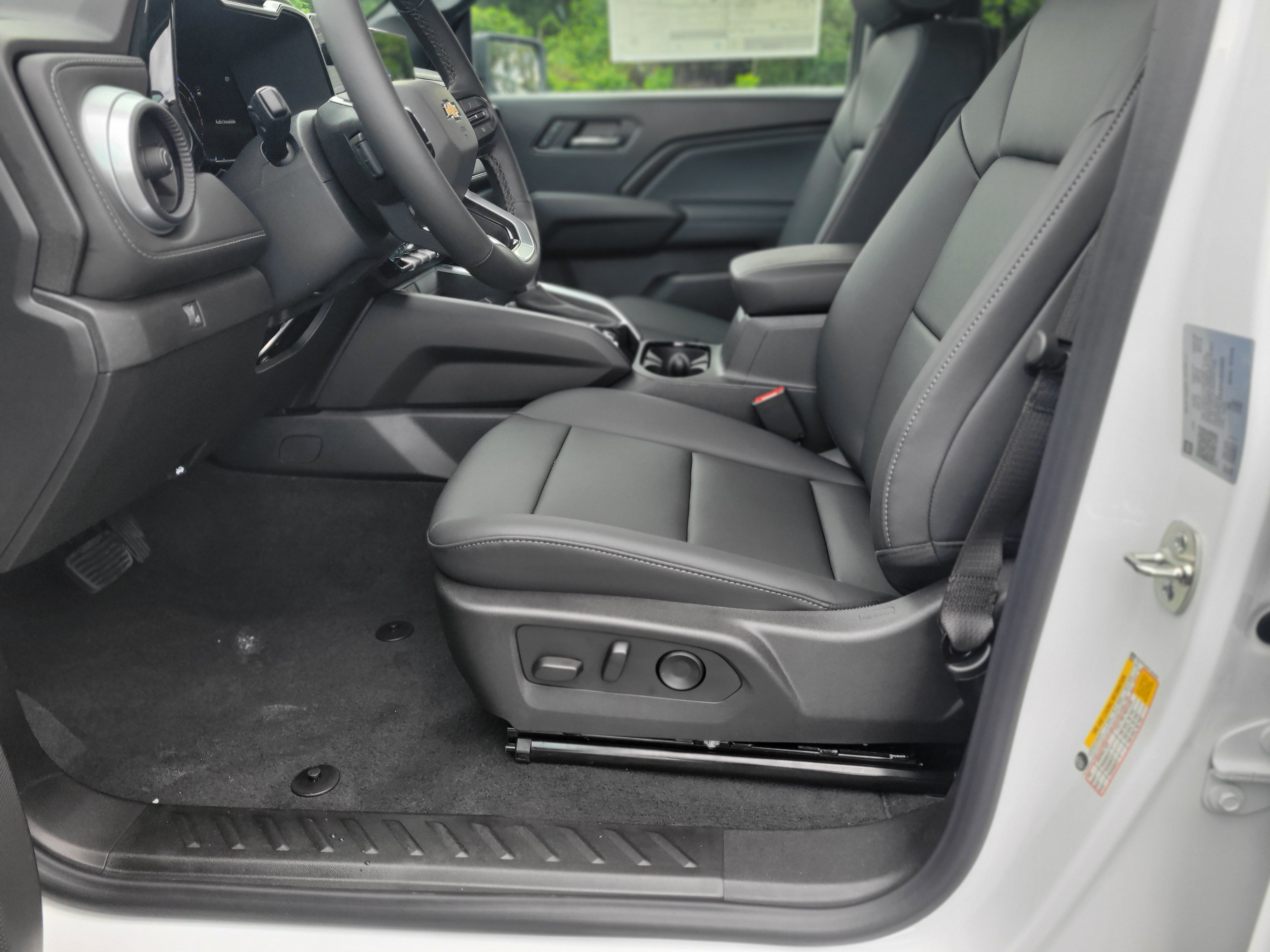 New 2026 Chevrolet Colorado LT w/ LT Convenience Package RWD image 21