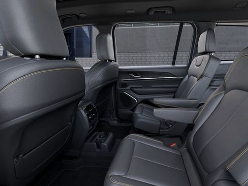 New 2026 Jeep Grand Cherokee L Limited AWD/4WD image 23