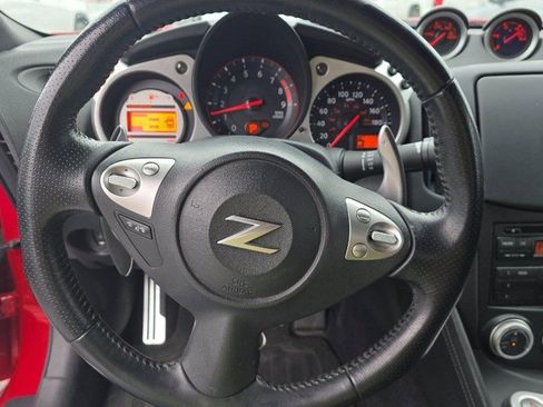 Used 2009 Nissan 370Z Touring w/ Sport Pkg image 9