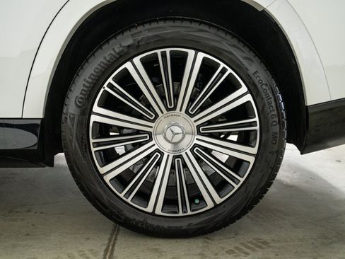 Used 2026 Mercedes-Benz Maybach GLS 600 4MATIC image 10