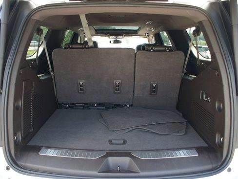 Used 2022 GMC Yukon XL Denali RWD image 22