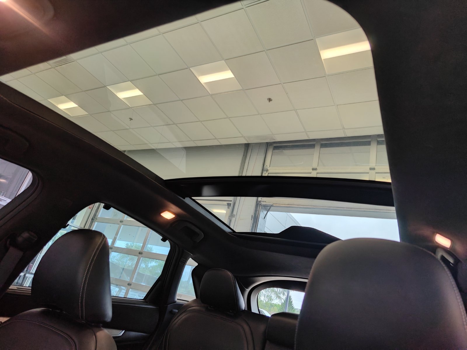 Used 2019 INFINITI QX50 Essential w/ Sensory Package AWD/4WD image 10