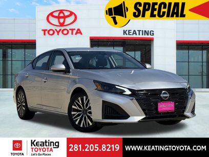 Used 2023 Nissan Altima 2.5 SV