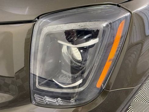 Used 2021 Kia Telluride S FWD image 11