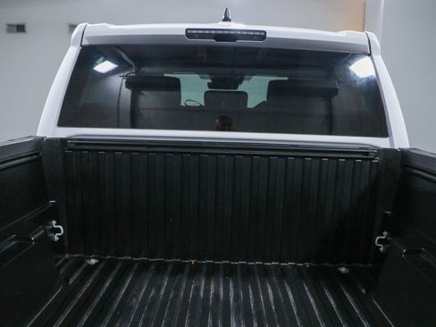 Used 2024 Toyota Tacoma TRD Sport AWD/4WD image 29