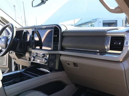 Used 2025 Ford F350 Platinum w/ Platinum Plus Package AWD/4WD image 34