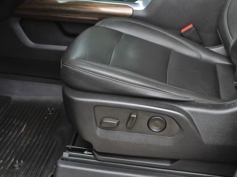 Used 2022 Chevrolet Silverado 1500 LT Trail Boss w/ Convenience Package II AWD/4WD image 19