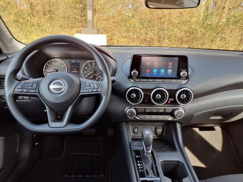 New 2025 Nissan Sentra S image 9