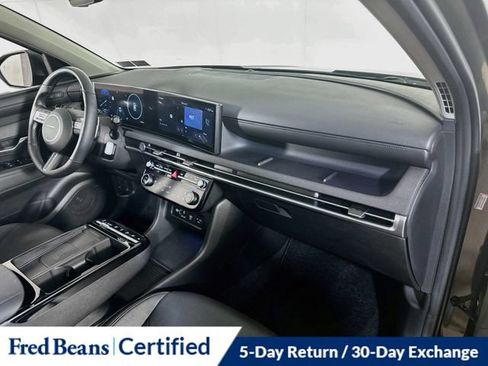 Certified 2025 Hyundai Tucson Limited AWD/4WD image 14
