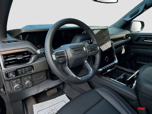 New 2026 GMC Yukon Denali w/ Sun & Power Step Package AWD/4WD image 9