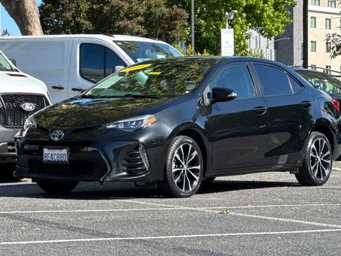 Used 2018 Toyota Corolla SE FWD image 8