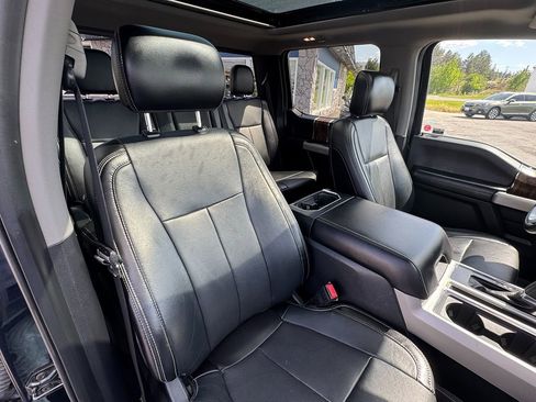 Used 2018 Ford F150 Lariat w/ Equipment Group 502A Luxury AWD/4WD image 23