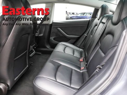 Used 2023 Tesla Model 3 Standard Range image 19