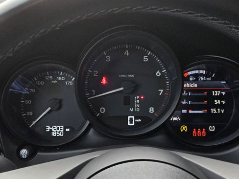 Used 2024 Porsche Macan image 26