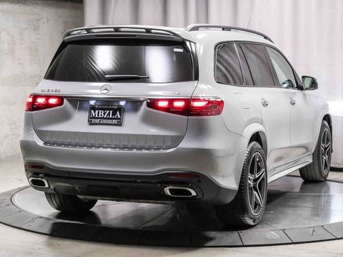 Certified 2026 Mercedes-Benz GLS 450 4MATIC image 4