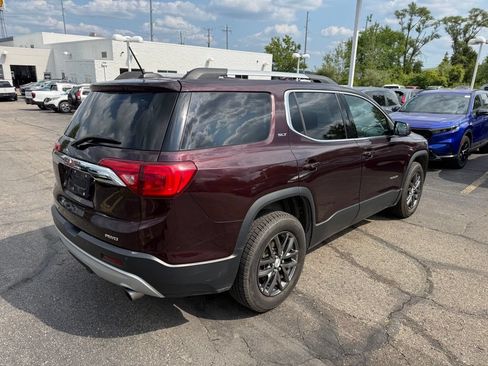 Used 2017 GMC Acadia SLT AWD/4WD image 3
