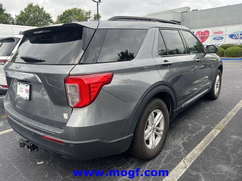 Used 2023 Ford Explorer XLT RWD image 3