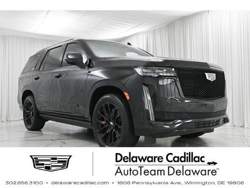 Used 2023 Cadillac Escalade Sport Platinum w/ LPO, ONYX Package AWD/4WD image 1