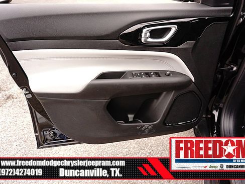 New 2026 Jeep Compass Limited image 39