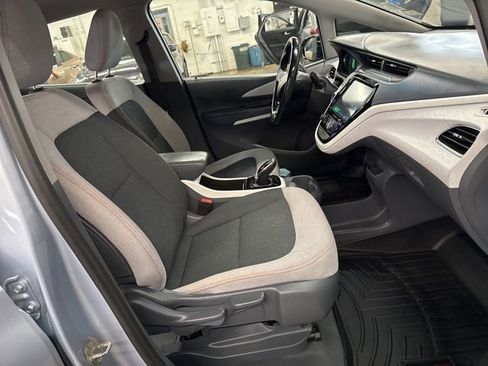 Used 2017 Chevrolet Bolt LT FWD image 26