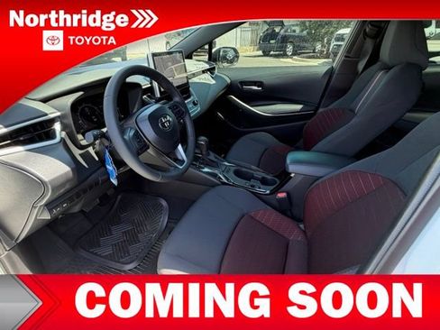 Used 2025 Toyota Corolla SE w/ SE Premium Package FWD image 5