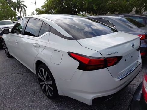 Used 2022 Nissan Altima 2.5 SR AWD/4WD image 4