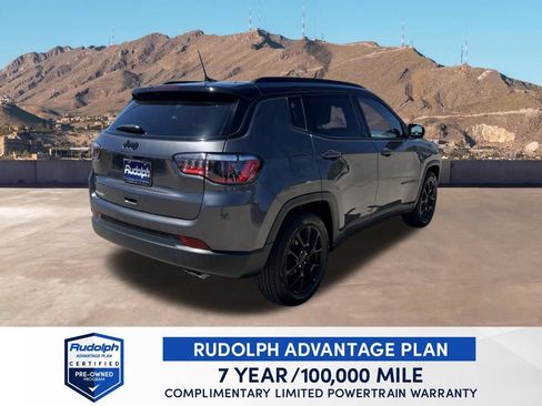 Used 2022 Jeep Compass Latitude FWD image 10