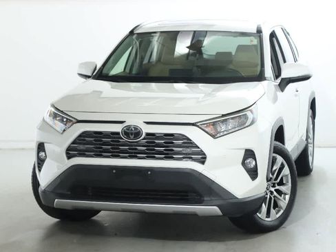 Certified 2019 Toyota RAV4 Limited image 3