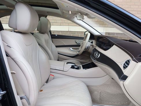 Used 2018 Mercedes-Benz S 560 Sedan image 31