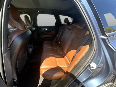 Used 2025 Volvo XC60 B5 Plus AWD/4WD image 21
