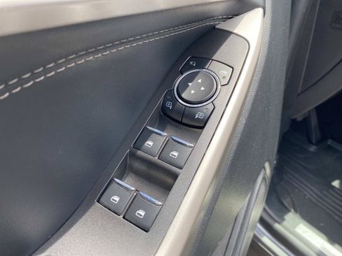 Used 2023 Ford Explorer Limited w/ Equipment Group 301A AWD/4WD image 24