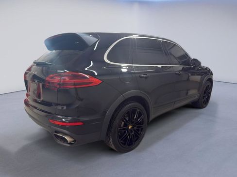 Used 2015 Porsche Cayenne Turbo AWD/4WD image 6