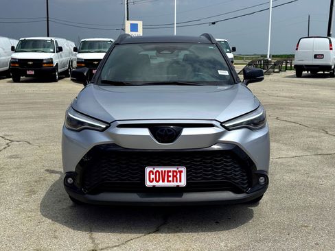 Used 2023 Toyota Corolla Cross AWD Hybrid w/ Convenience Package image 3