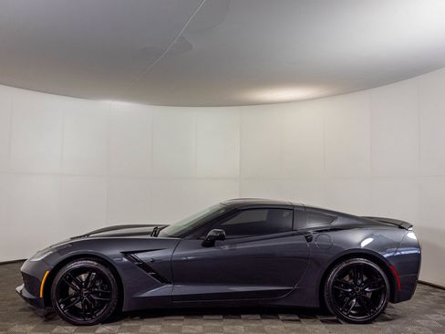 Used 2017 Chevrolet Corvette Stingray Coupe w/ Carbon Flash Badge Package RWD image 19